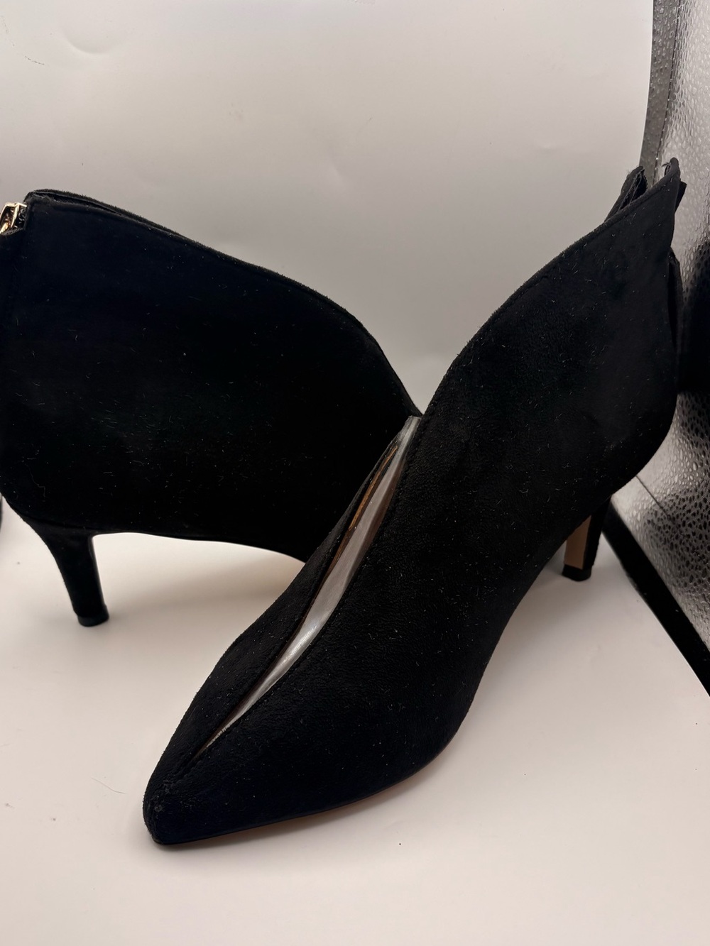 YDN Black Suede Pointed Toe Mid-Heel Ankle Boots